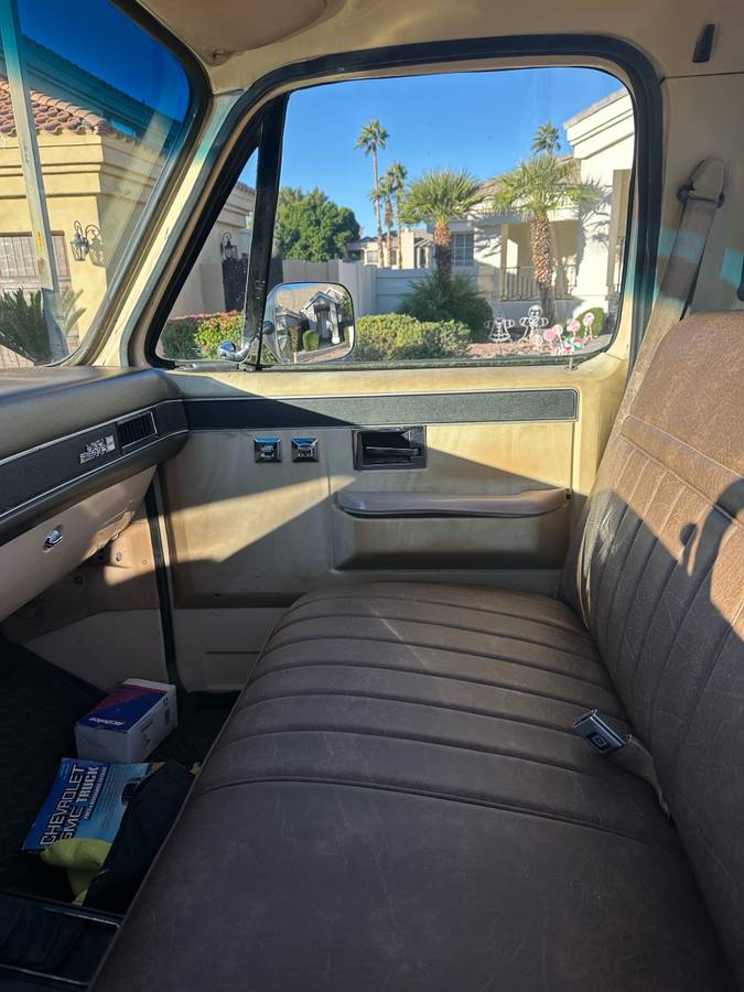 Gmc-sierra-1500-1985-custom-12