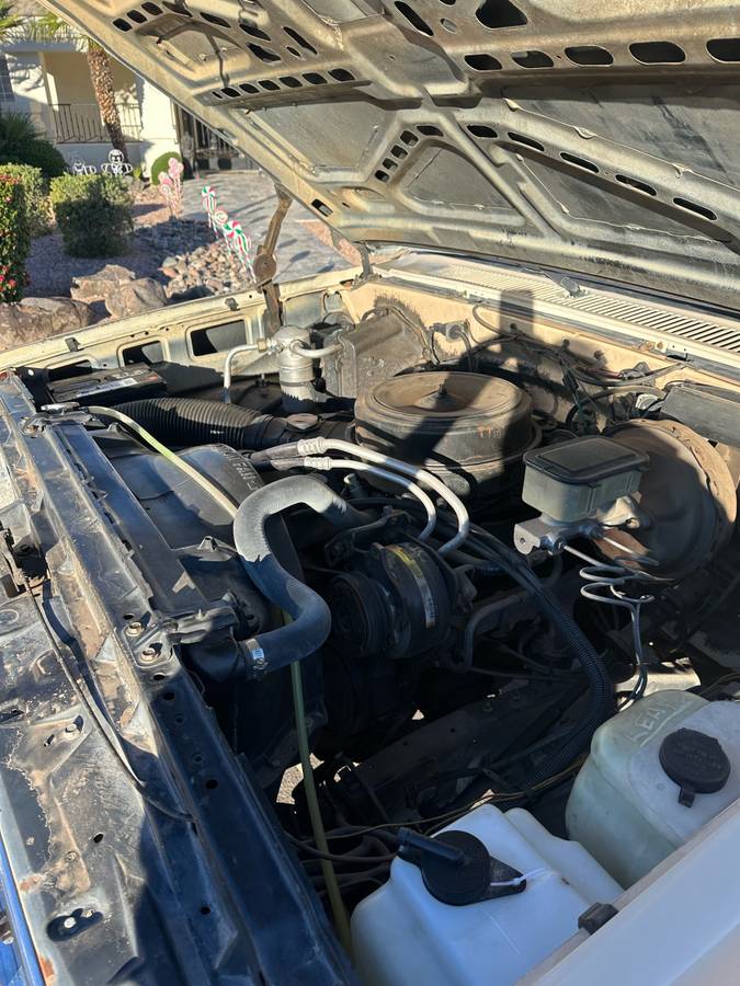 Gmc-sierra-1500-1985-custom-8