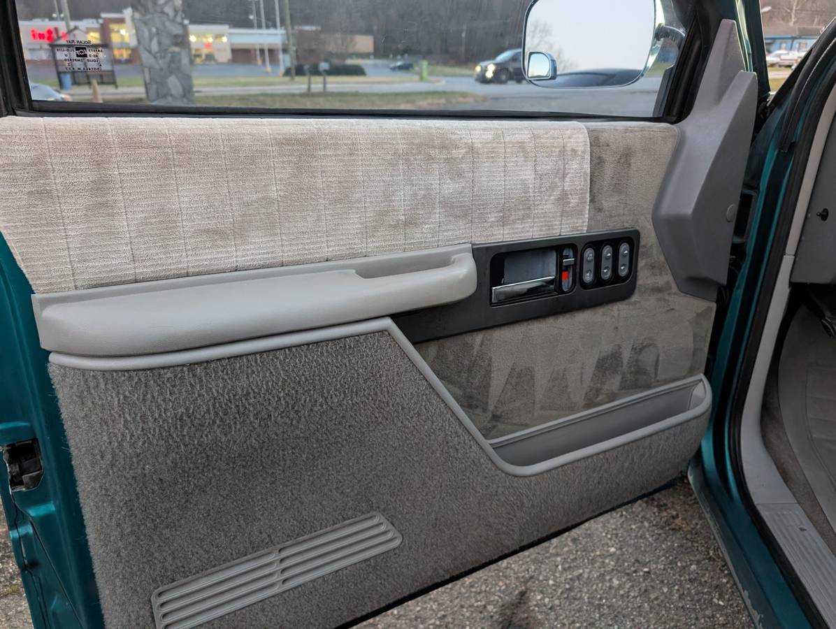 Gmc-sierra-1500-1994-8