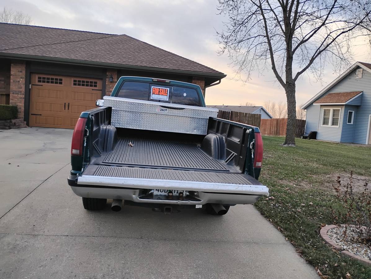 Gmc-sierra-1500-1995-green-1