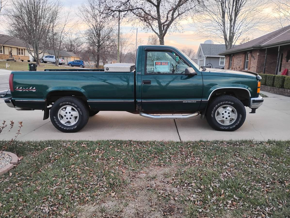 Gmc-sierra-1500-1995-green-2