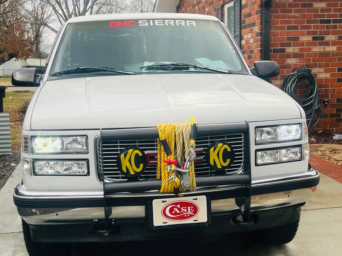 Gmc-sierra-1500-1995-white-3