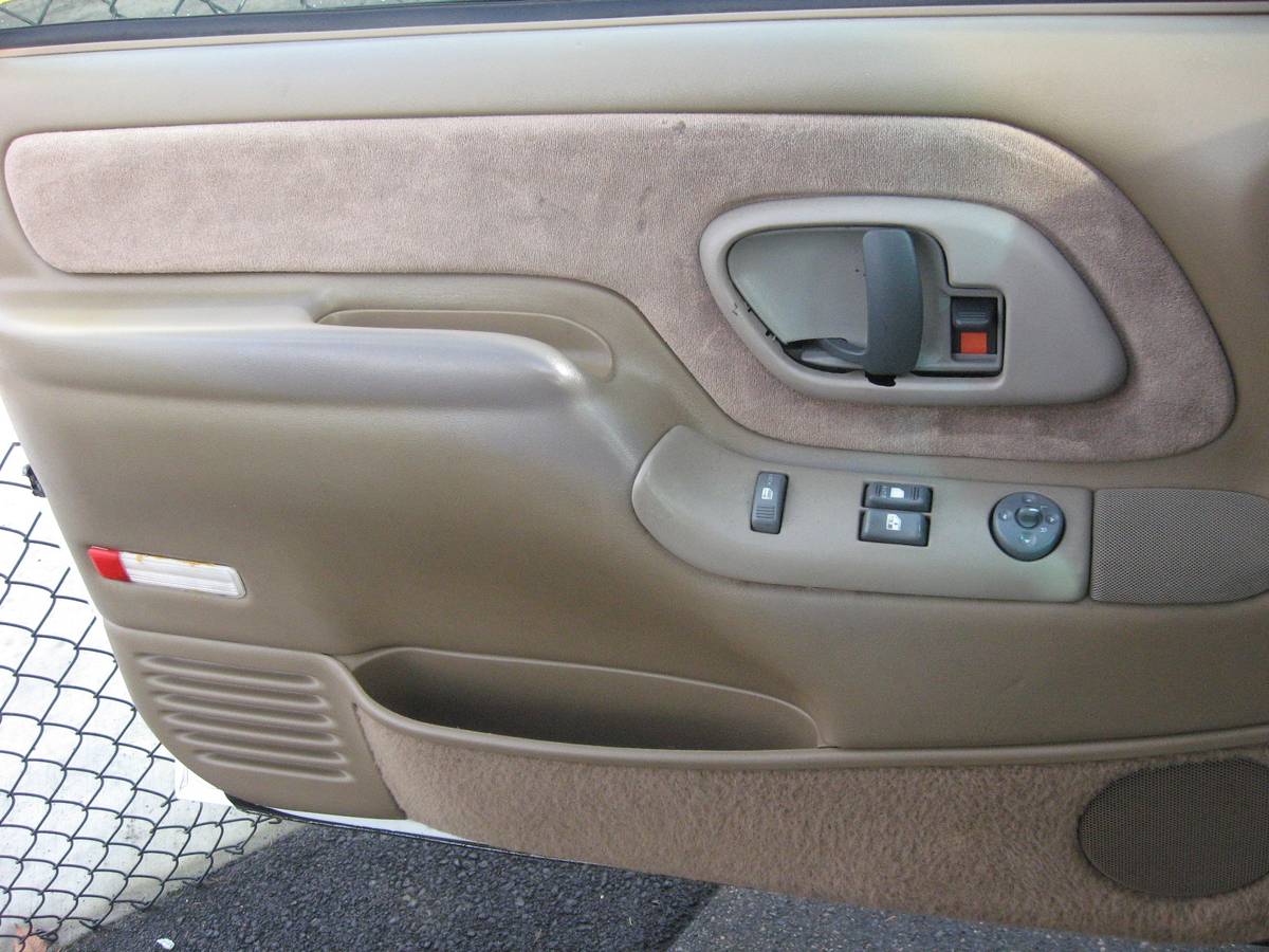 Gmc-sierra-1500-1996-23