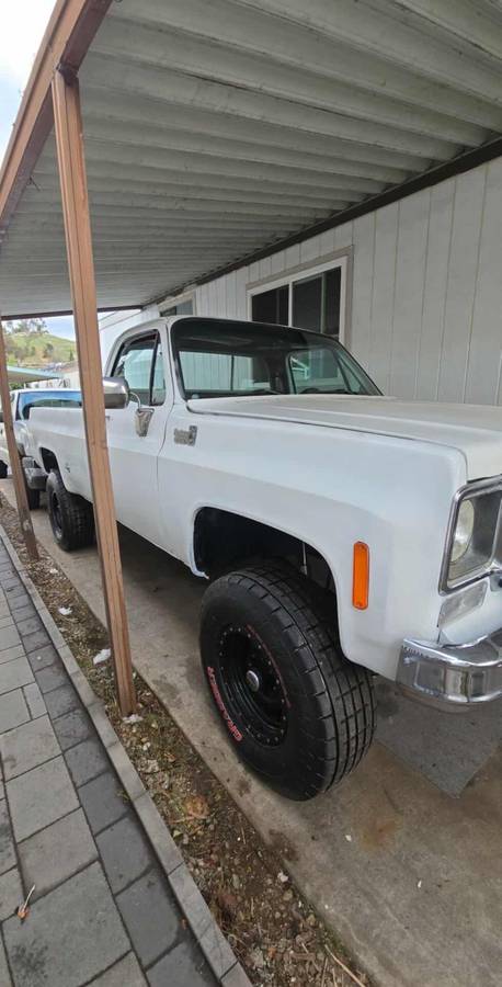 Gmc-sierra-2500hd-1976-white-1