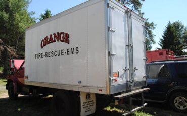 Gmc-sierra-c6000-diesel-1981-red-2