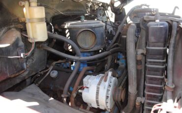 Gmc-sierra-c6000-diesel-1981-red-9