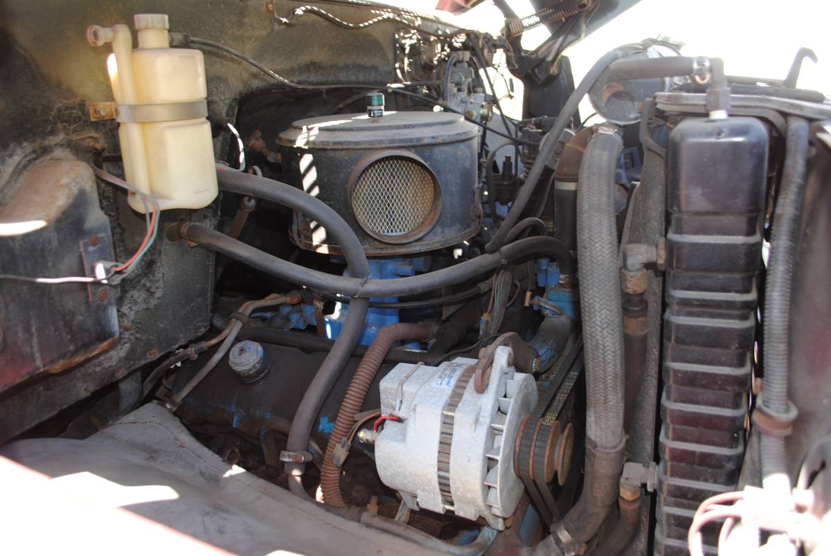 Gmc-sierra-c6000-diesel-1981-red-9