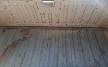 Gmc-sierra-classic-1984-13