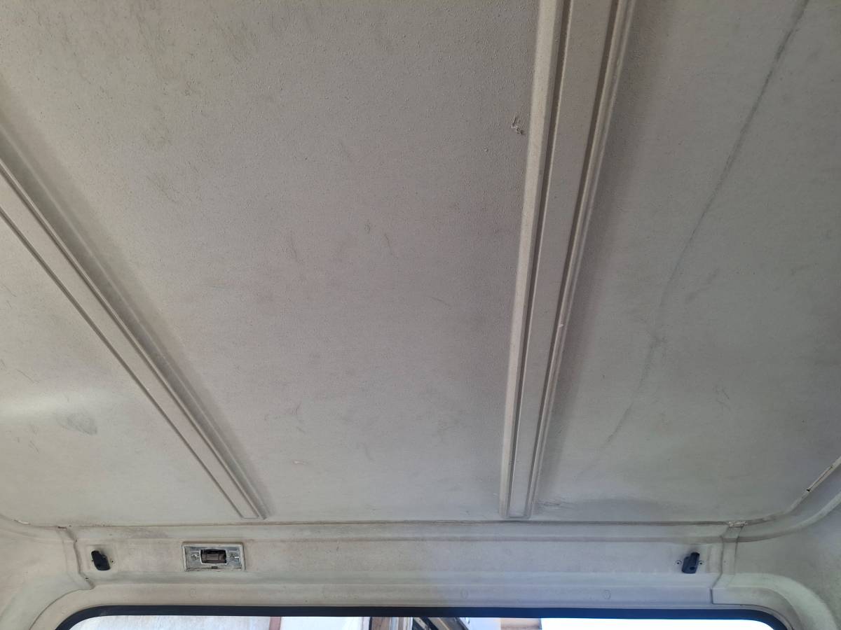 Gmc-sierra-classic-1984-19