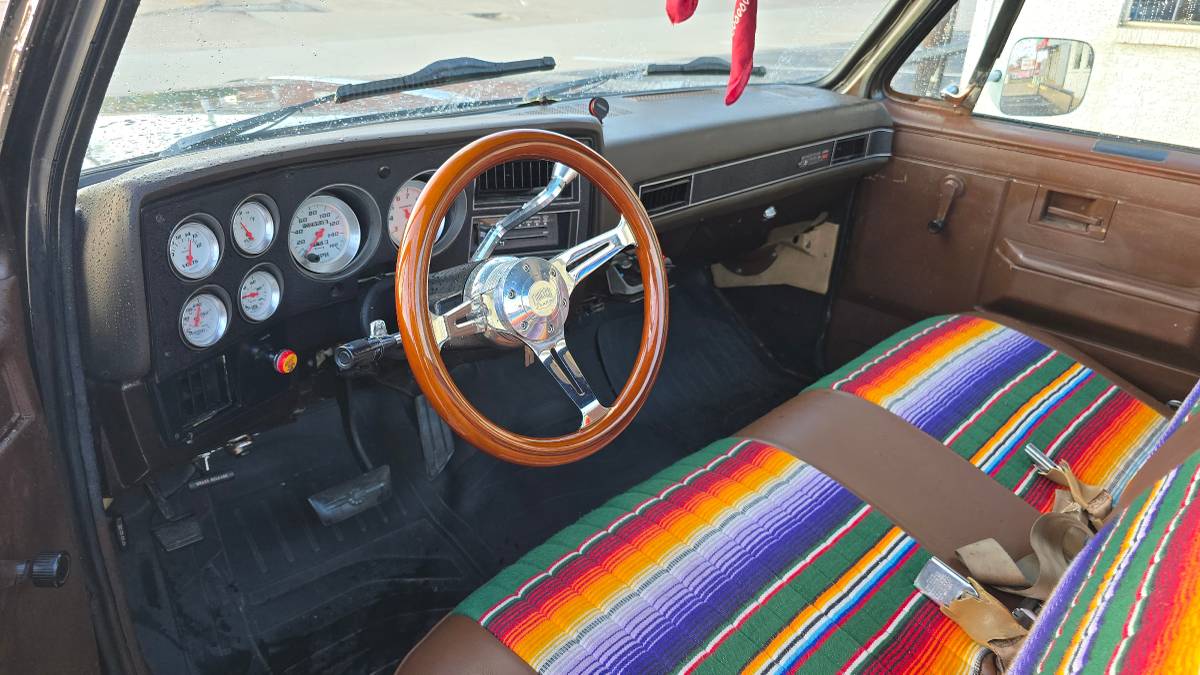 Gmc-sierra-classic-1986-brown-13