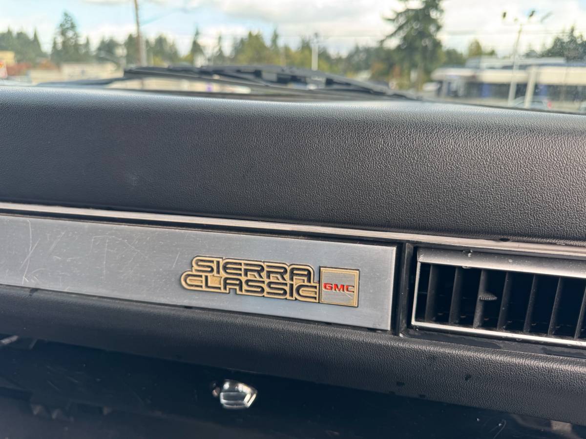 Gmc-sierra-classic-jimmy-k5-1985-black-16