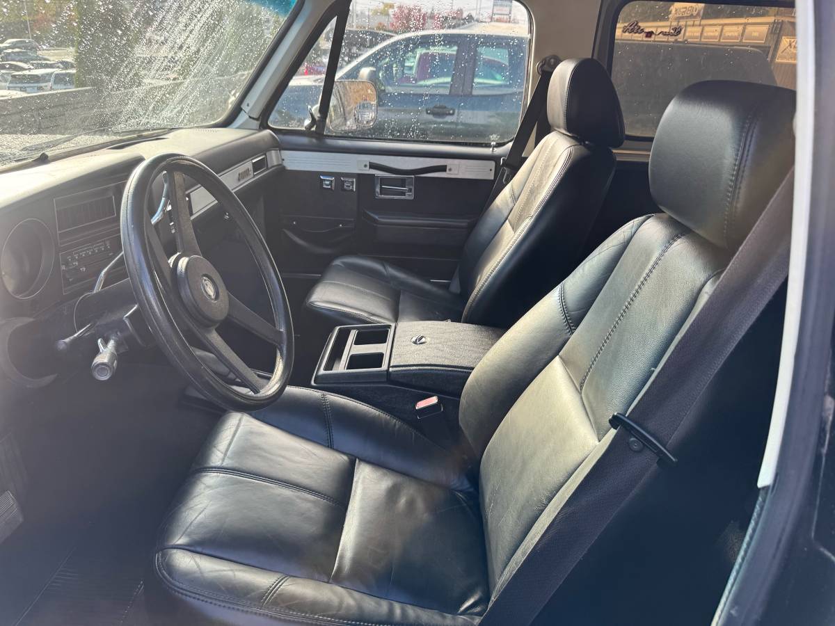 Gmc-sierra-classic-jimmy-k5-1985-black-18