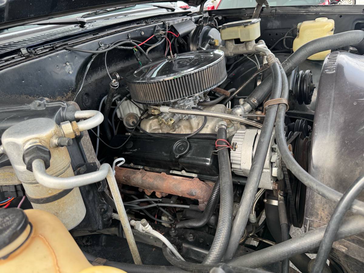 Gmc-sierra-classic-jimmy-k5-1985-black-21