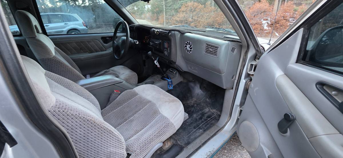 Gmc-sonoma-1994-custom-5