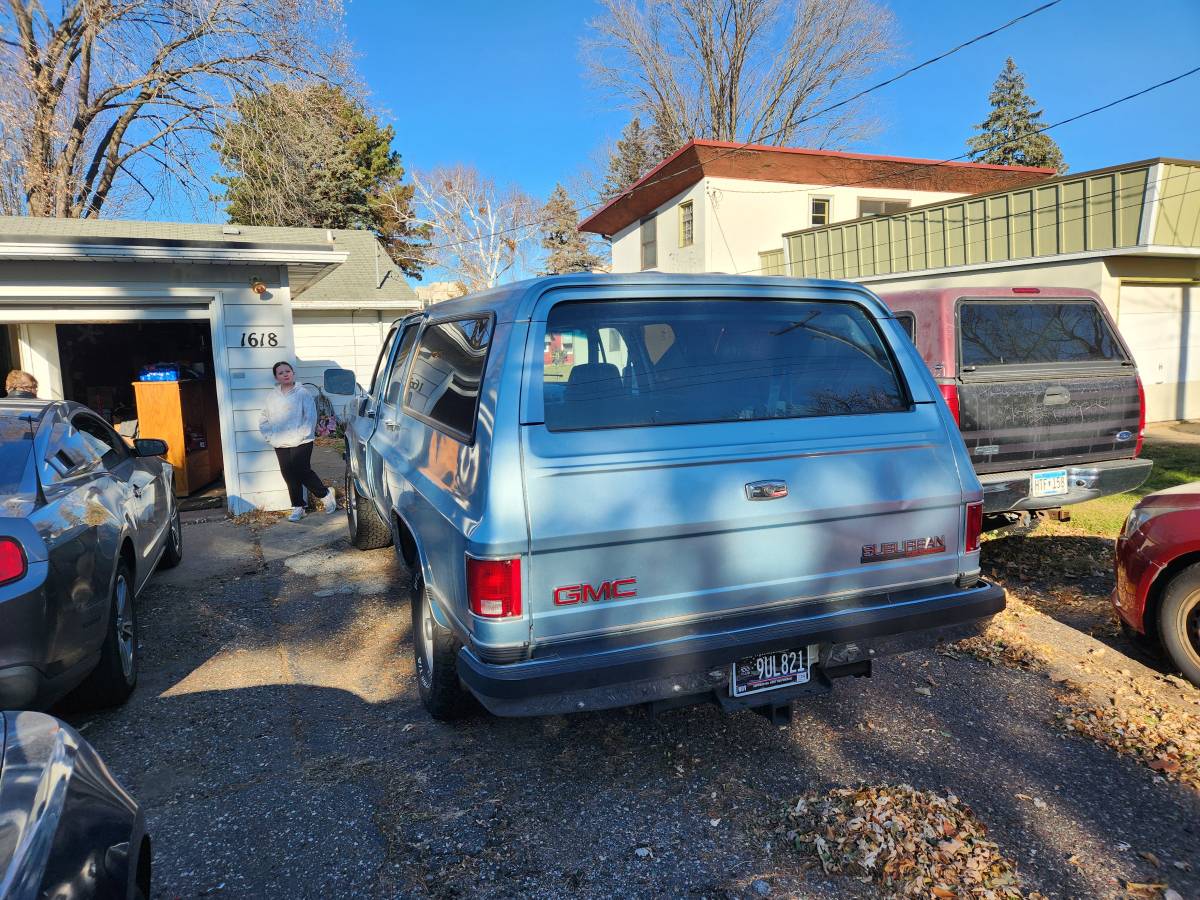 Gmc-suburban-1500-1989-blue-1