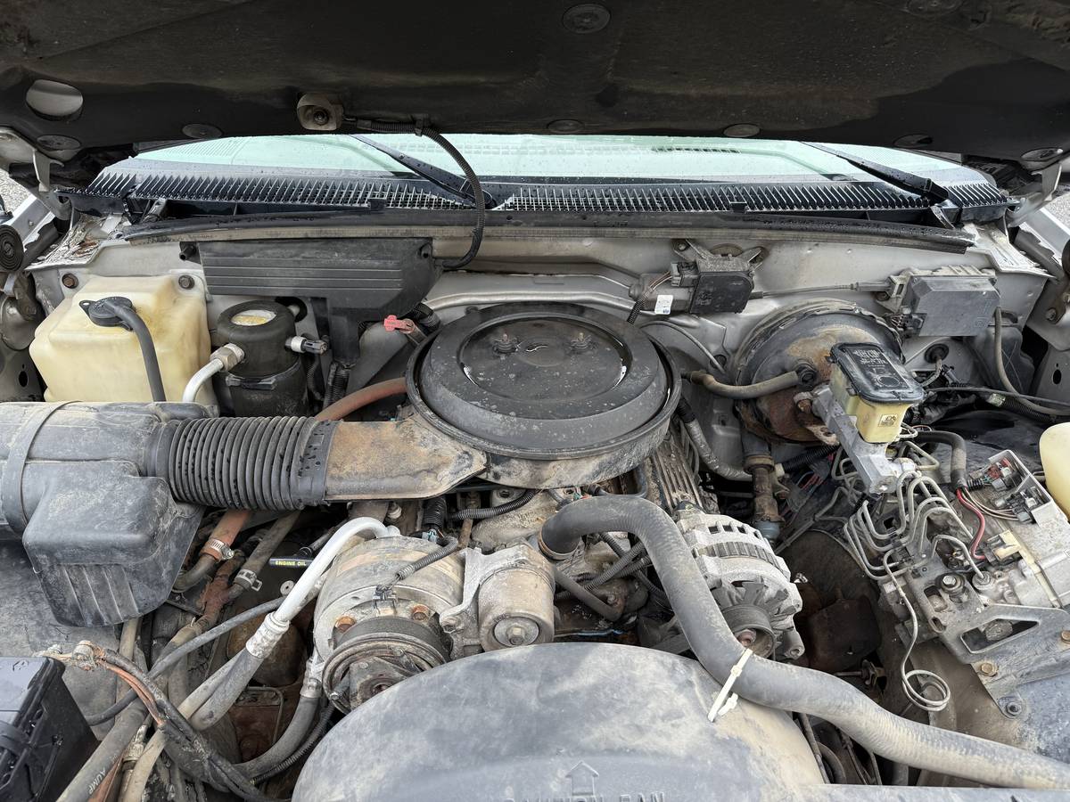 Gmc-suburban-1500-1994-10