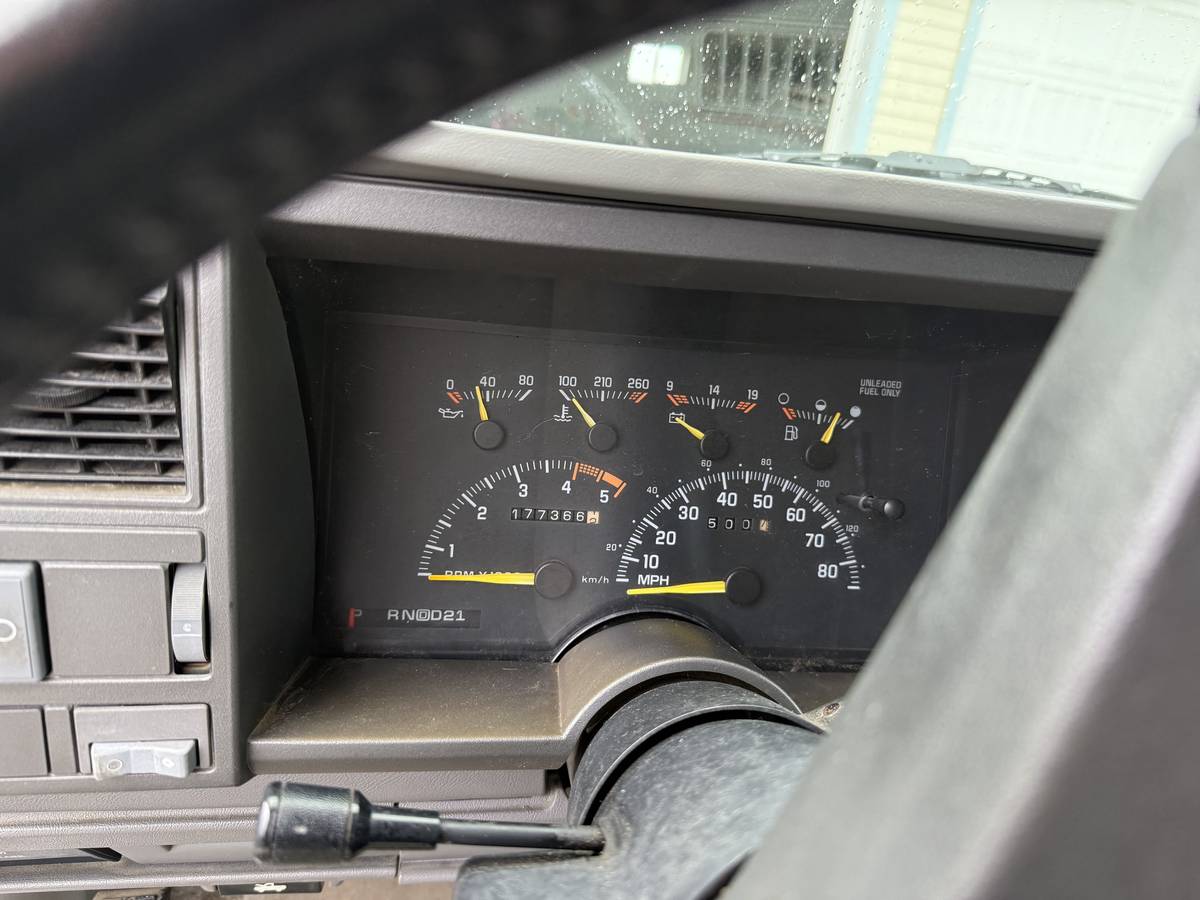 Gmc-suburban-1500-1994-12