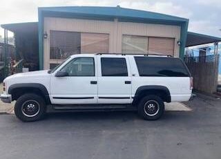Gmc-suburban-1996-white-10