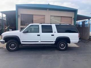 Gmc-suburban-1996-white-10