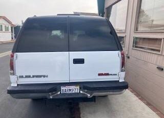 Gmc-suburban-1996-white-14