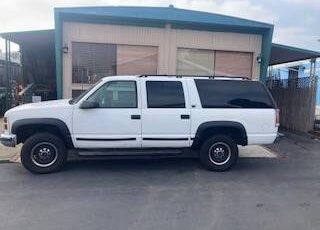 Gmc-suburban-1996-white