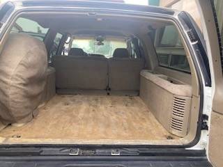 Gmc-suburban-1996-white-6