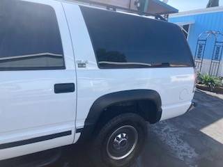 Gmc-suburban-1996-white-9