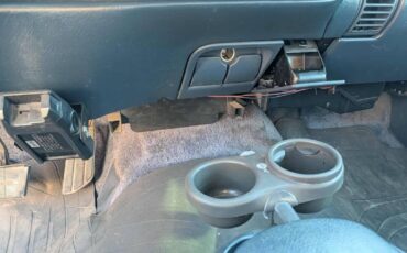 Gmc-suburban-2500-1996-white-12