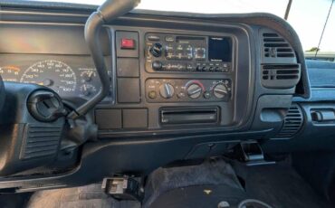 Gmc-suburban-2500-1996-white-15