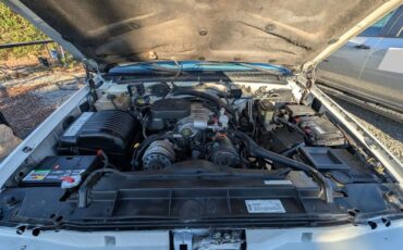 Gmc-suburban-2500-1996-white-19