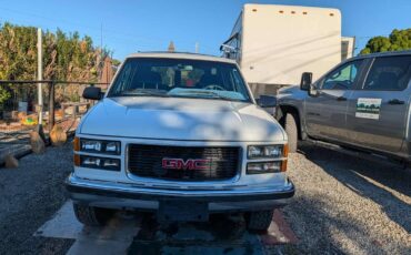 Gmc-suburban-2500-1996-white-2