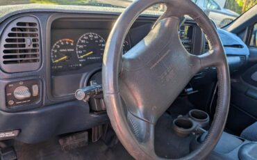 Gmc-suburban-2500-1996-white-3