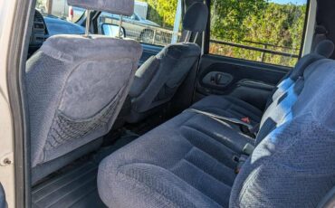 Gmc-suburban-2500-1996-white-9