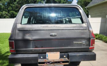 Gmc-suburban-34-ton-nominal-1987-1