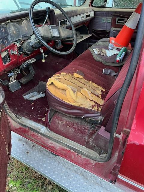 Gmc-truck-2500-1984-red-7