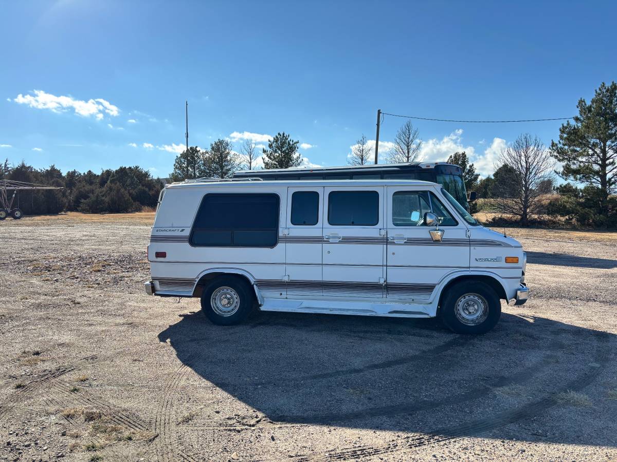 Gmc-vandura-2500-1992-white-2