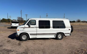 Gmc-vandura-2500-1992-white