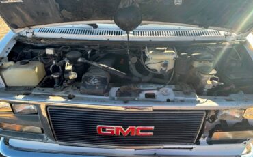 Gmc-vandura-2500-1992-white-4