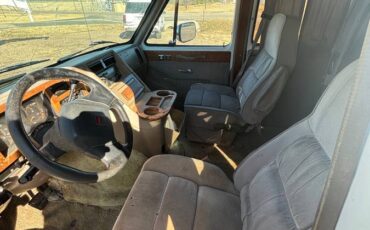 Gmc-vandura-2500-1992-white-8