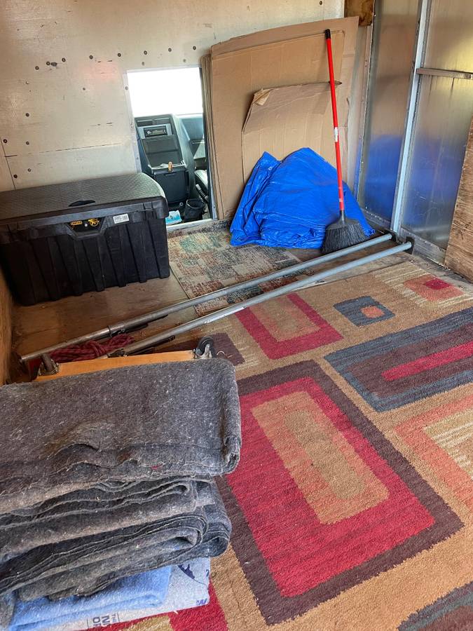 Gmc-vandura-cut-away-1996-white-8