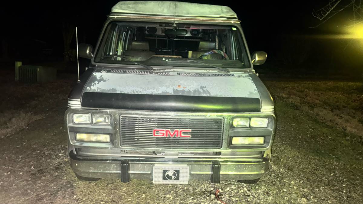 Gmc-vandura-g2500-1992-brown-1