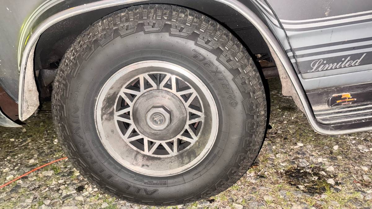 Gmc-vandura-g2500-1992-brown-11