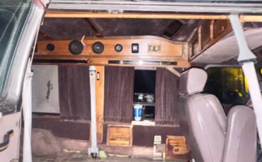 Gmc-vandura-g2500-1992-brown-12