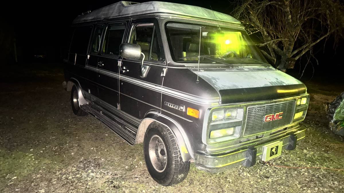 Gmc-vandura-g2500-1992-brown-2
