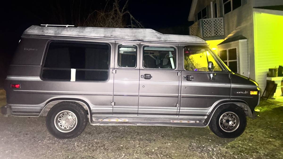 Gmc-vandura-g2500-1992-brown-3