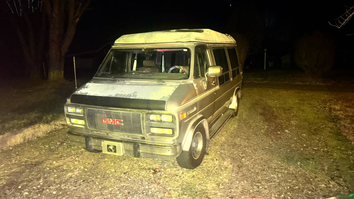 Gmc-vandura-g2500-1992-brown