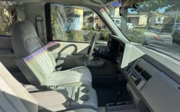 Gmc-yukon-1994-red-3