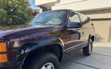 Gmc-yukon-1994-red