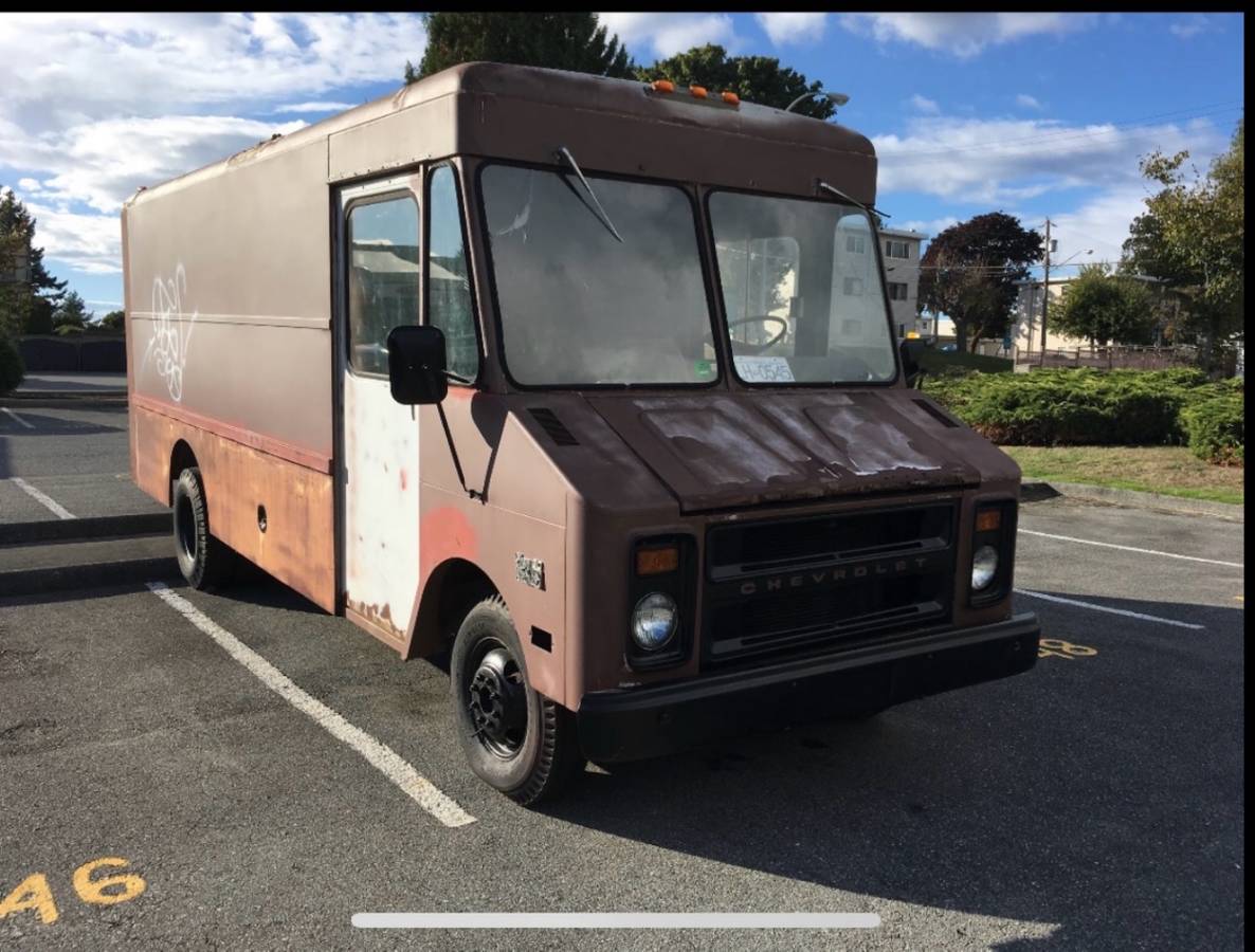 Grumman-1977-brown-1