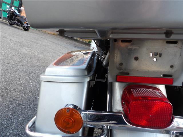 Harley-Davidson-FLHTC-1993-9